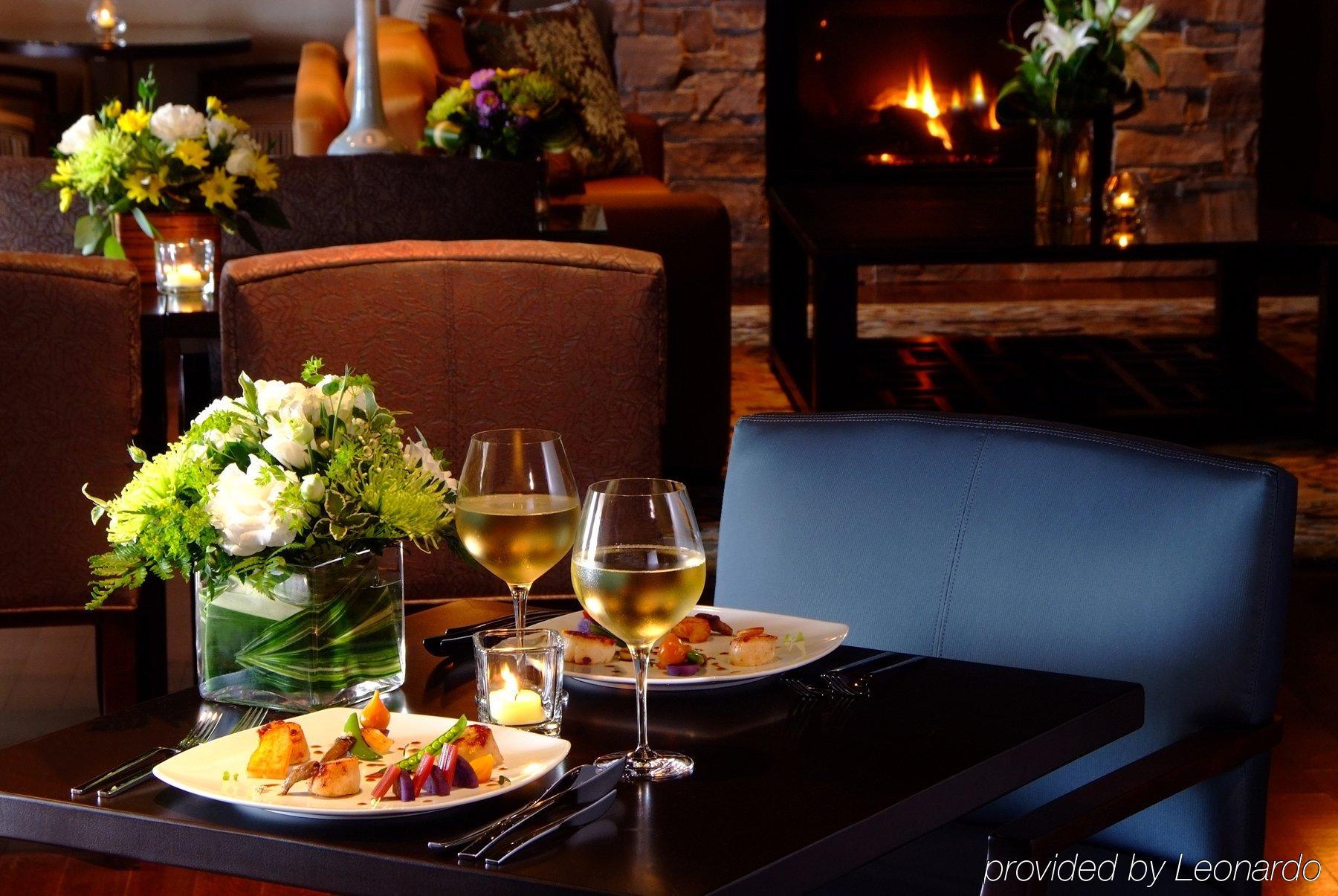 ברייסברידג' Touchstone Resort On Lake Muskoka מסעדה תמונה